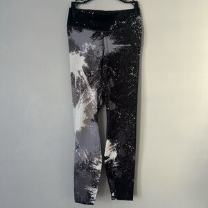 Women’s Nike Black and Gray Splatter Leggings